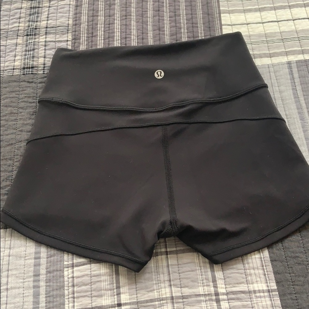 lululemon In Movement Short Everlux 2.5"